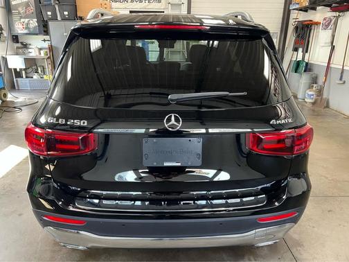 2024 Mercedes-Benz GLB 250 4MATIC