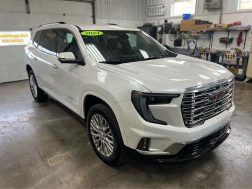 2024 GMC Acadia Denali