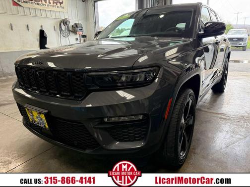 Baltic Gray Metallic Clearcoat 2023 Jeep Grand Cherokee Limited
