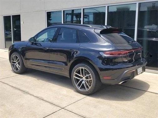 Jet Black Metallic 2025 Porsche Macan