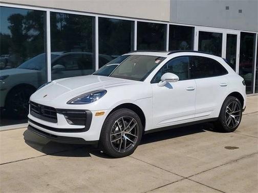 Carrara White Metallic 2026 Porsche Macan