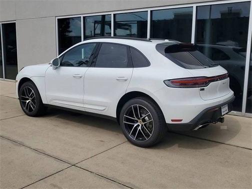 2025 Porsche Macan 