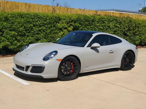 2018 Porsche 911 