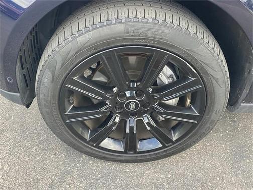 2022 Land Rover Range Rover Base