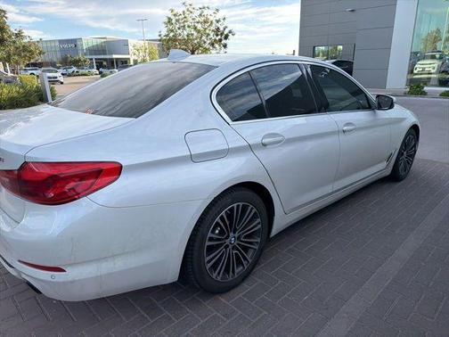 Mineral White Metallic 2020 BMW 530 i