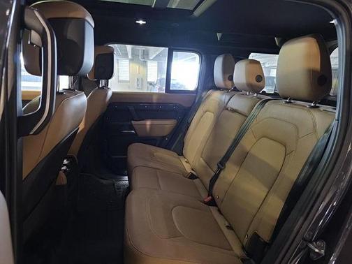 2025 Land Rover Defender P300