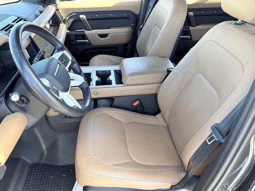 2025 Land Rover Defender P300