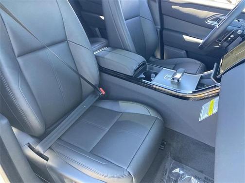 2025 Land Rover Range Rover Velar P250 Dynamic SE