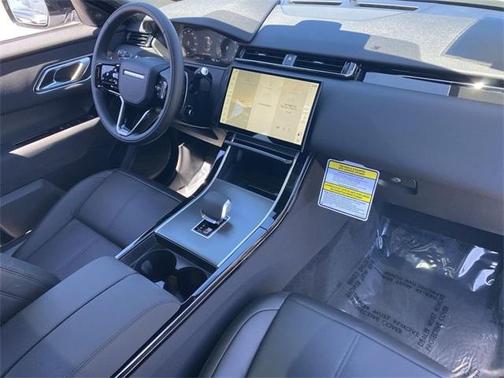 2025 Land Rover Range Rover Velar P250 Dynamic SE