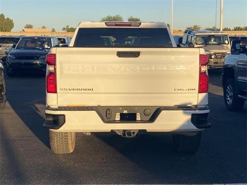 2023 Chevrolet Silverado 1500 Custom