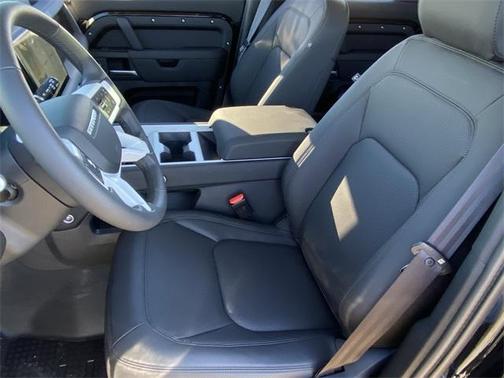 2025 Land Rover Defender P300