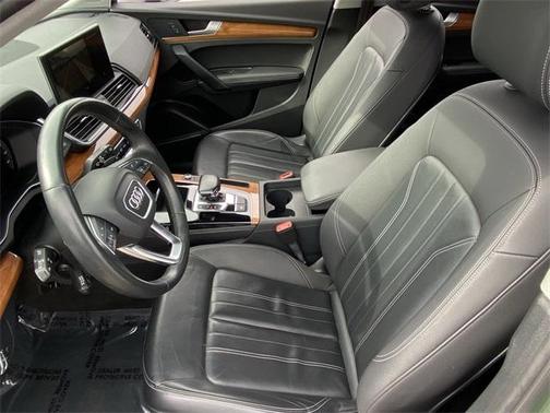 2023 Audi Q5 45 S line quattro Premium