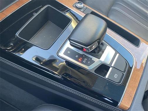2023 Audi Q5 45 S line quattro Premium