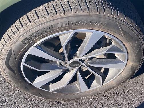 2023 Audi Q5 45 S line quattro Premium