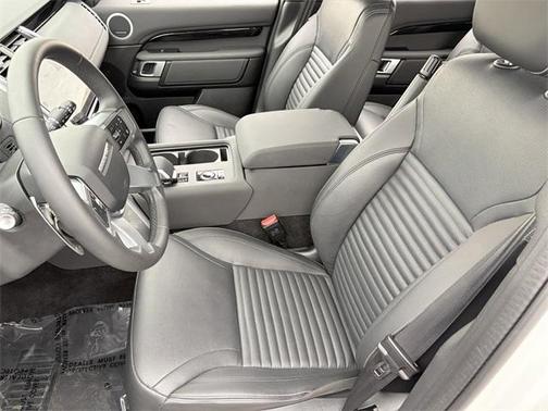 2025 Land Rover Discovery P300 S