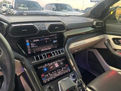 2021 Lamborghini Urus Base