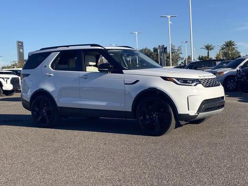 2025 Land Rover Discovery P300 S