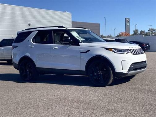 2025 Land Rover Discovery P300 S