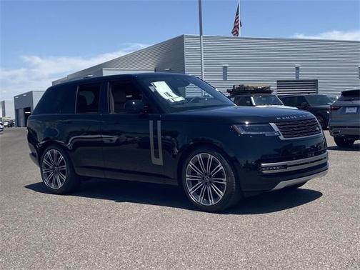 2025 Land Rover Range Rover P400 SE