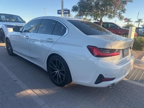 2021 BMW 330 i