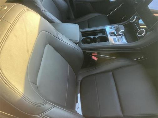 2021 Jaguar F-PACE Base