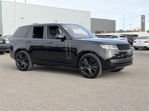 2023 Land Rover Range Rover P530 SE