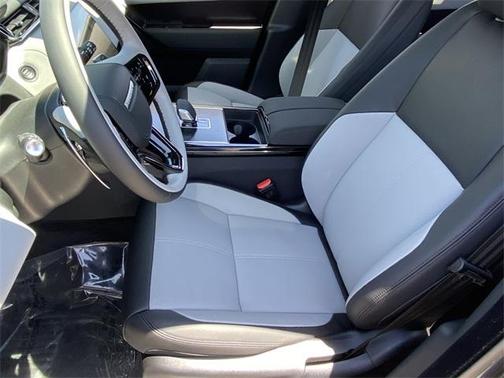 2026 Land Rover Range Rover Velar P400 Dynamic SE
