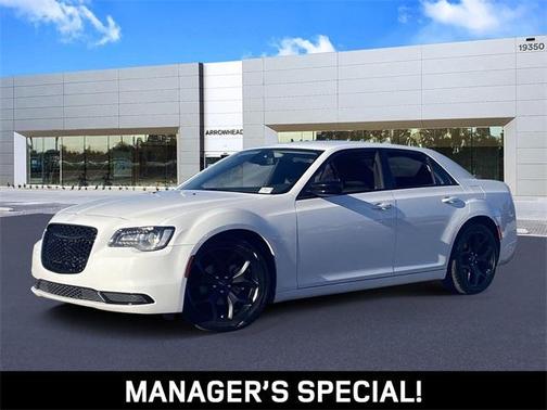 2022 Chrysler 300 Touring