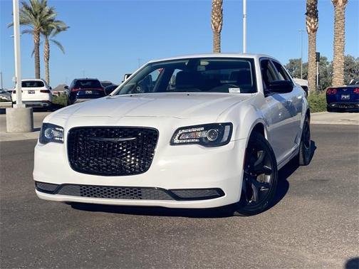 2022 Chrysler 300 Touring
