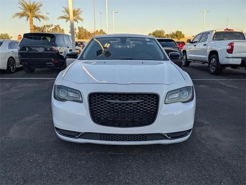 2022 Chrysler 300 Touring