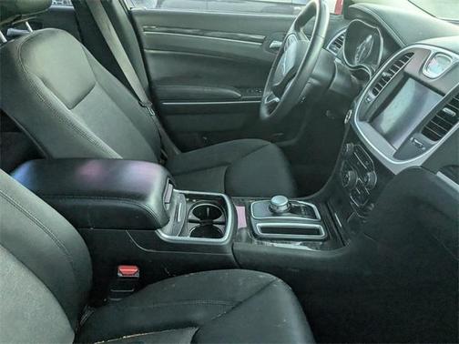 2022 Chrysler 300 Touring