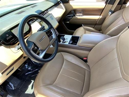 2024 Land Rover Range Rover P530 SE