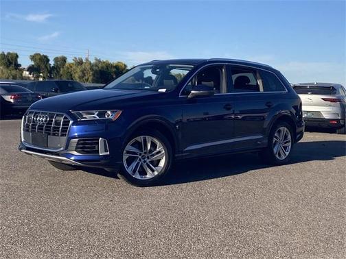 2023 Audi Q7 55 Premium Plus