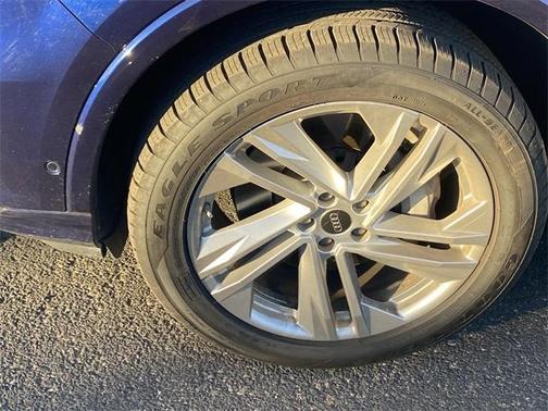 2023 Audi Q7 55 Premium Plus