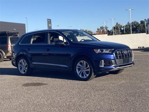 2023 Audi Q7 55 Premium Plus