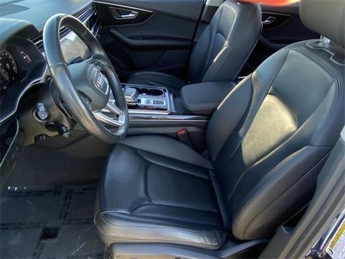 2023 Audi Q7 55 Premium Plus