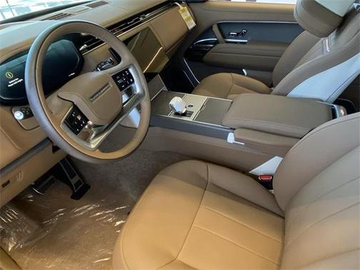 2025 Land Rover Range Rover P615 SV
