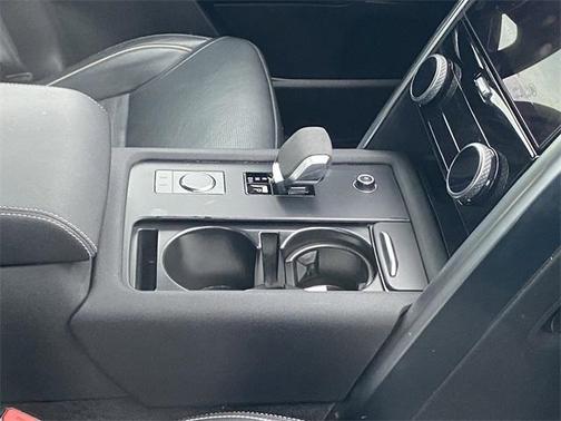 2023 Land Rover Discovery P300 R-Dynamic S