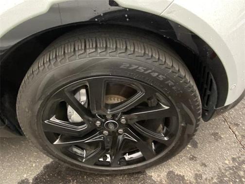 2023 Land Rover Discovery P300 R-Dynamic S