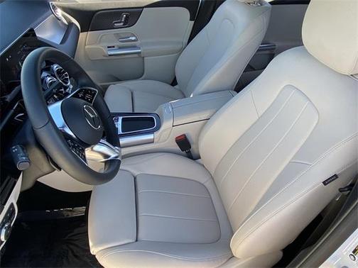 2025 Mercedes-Benz GLA 250 Base