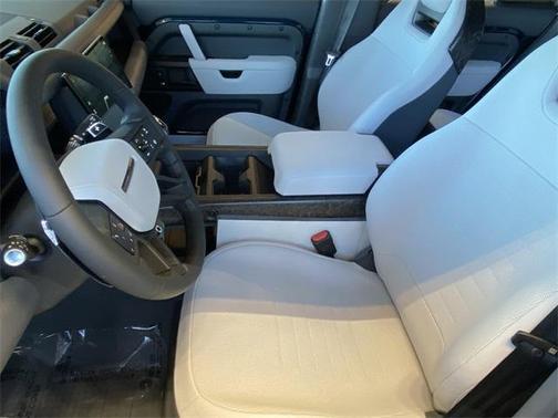 2026 Land Rover Defender 