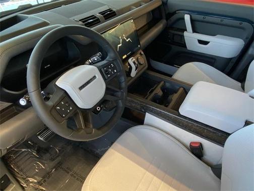 2026 Land Rover Defender 