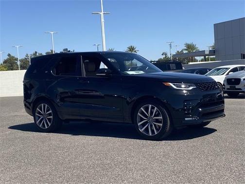 2025 Land Rover Discovery P360 Dynamic SE