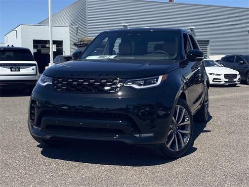 2025 Land Rover Discovery P360 Dynamic SE