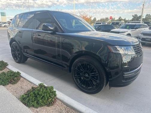 2025 Land Rover Range Rover P400 SE