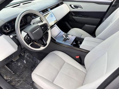 2026 Land Rover Range Rover Velar P250 Dynamic SE