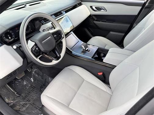 2026 Land Rover Range Rover Velar P250 Dynamic SE
