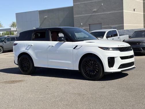 Ostuni Pearl White 2026 Land Rover Range Rover Sport P635 SV