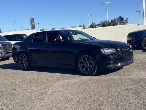 2018 Chrysler 300 Touring