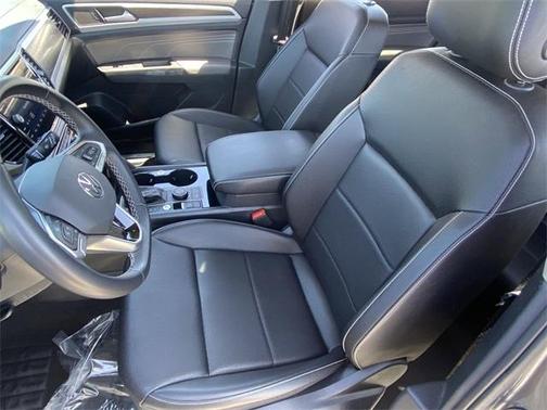 2023 Volkswagen Atlas 3.6L SE w/Technology